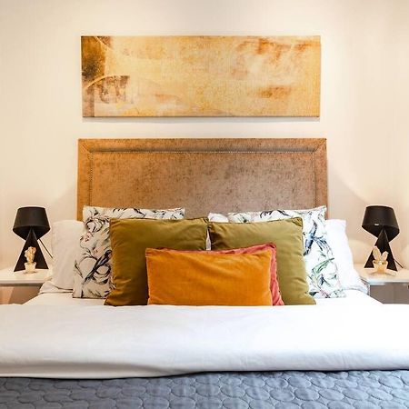 דירות לונדון Awesome Leicester Sq! Fashion Flat For Theatre Families And Happy Friends מראה חיצוני תמונה
