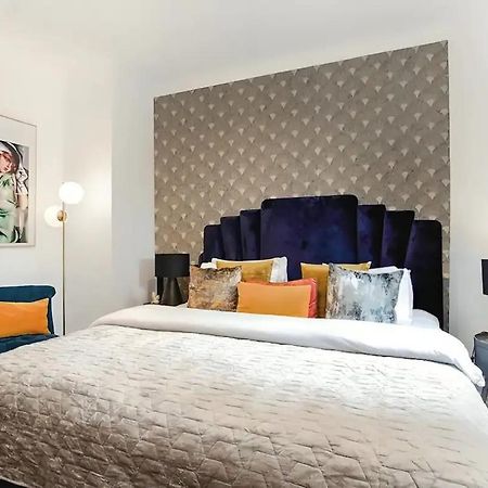 דירות לונדון Awesome Leicester Sq! Fashion Flat For Theatre Families And Happy Friends מראה חיצוני תמונה