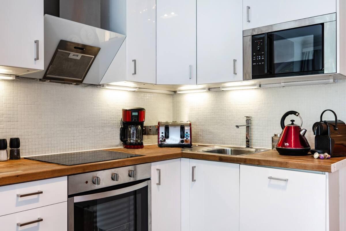 דירות לונדון Awesome Leicester Sq! Fashion Flat For Theatre Families And Happy Friends מראה חיצוני תמונה