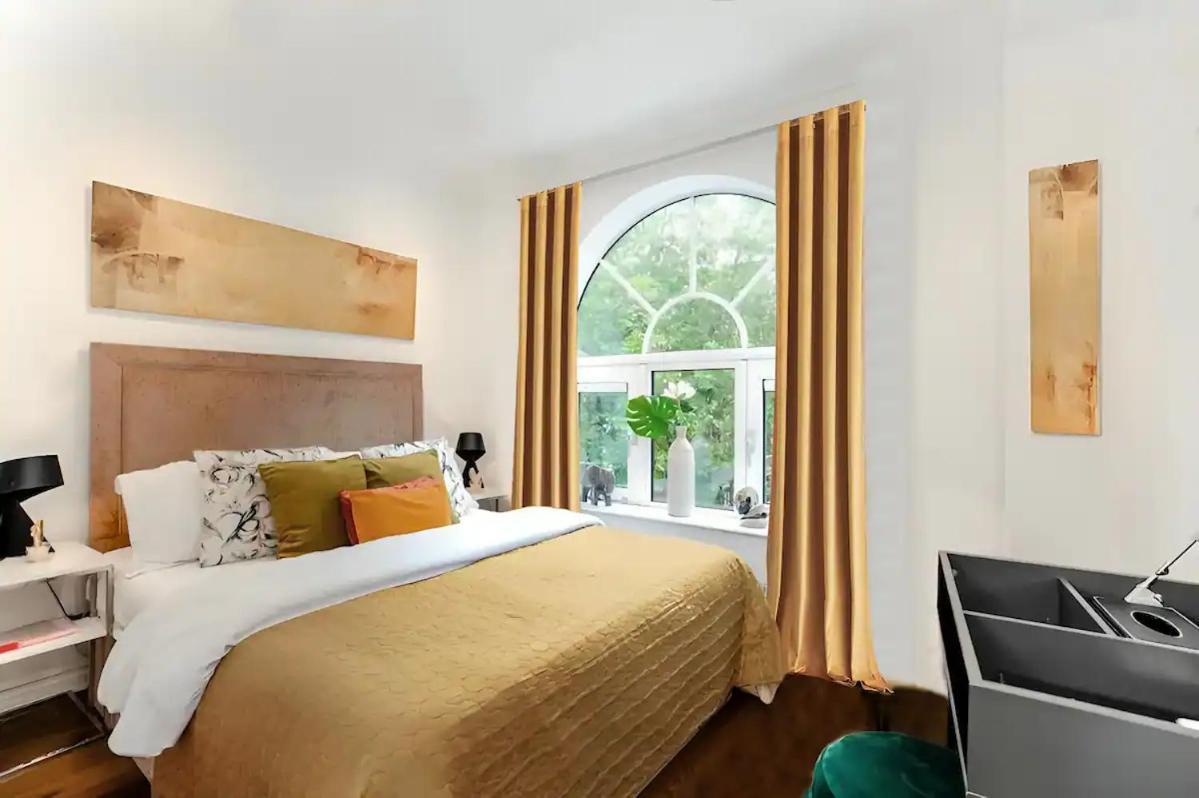 דירות לונדון Awesome Leicester Sq! Fashion Flat For Theatre Families And Happy Friends מראה חיצוני תמונה